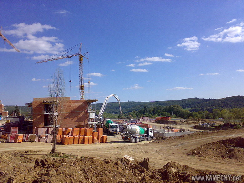 Aktuální stav stavby Kamechy I (etapa 2.) dne 15. 9. 2008