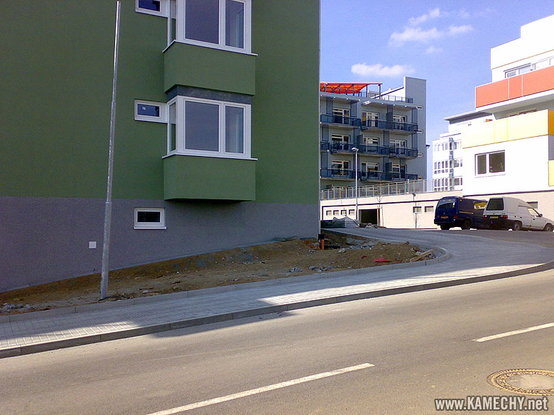 Aktuální stav stavby Kamechy I (etapa 2.) dne 9. 4. 2008